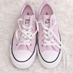 Women’s Size 11 Pink Converse All Star Low Top Sneakers | Cute Casual Shoes